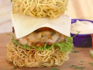 Resep Burger Mi, Bentuk Seru Rasa Unik