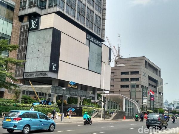 Menelusuri Stasiun MRT Jakarta yang Hampir Rampung