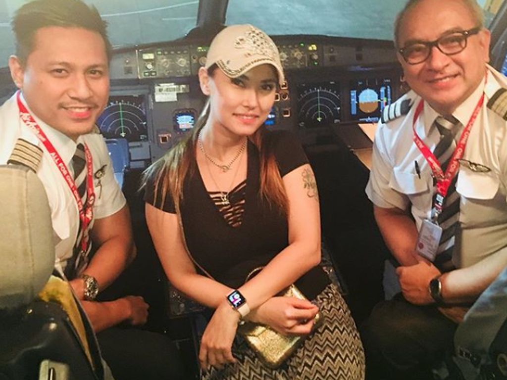 Maria Ozawa Merasa Dijahili Imigrasi, A Man Called Ahok Diprotes Maria Ozawa Merasa Dijahili Imigrasi, A Man Called Ahok Diprotes
