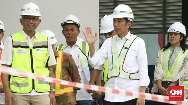 Anies Beri Kesempatan Warga DKI 'Cicipi' MRT di Uji Coba Terb