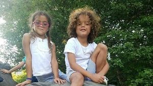 Potret Menggemaskan Anak Kembar Mariah Carey