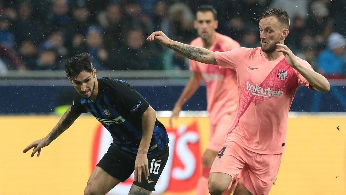Inter Milan tahan imbang Barcelona 1-1 di Giuseppe Meazza. (Foto: Emilio Andreoli/Getty Images)