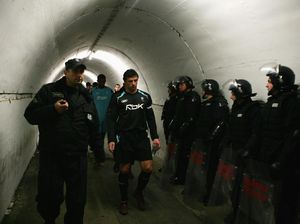 Melewati Lorong Neraka di Red Star Stadium