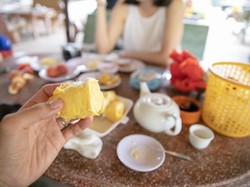 Begini Pengalaman Netizen Pura-pura Kenyang Saat Ditawari Makan di Rumah Orang