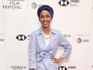 Ini Anggota Kongres Berhijab yang Diserang Trump dengan Komentar Rasis Ini Anggota Kongres Berhijab yang Diserang Trump dengan Komentar Rasis