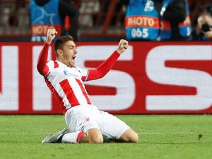 Dua Gol Milan Pavkov yang Bikin Liverpool Loyo