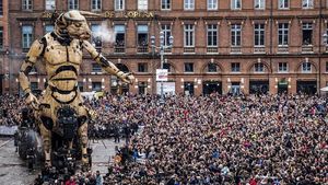 Foto: Ketika 2 Monster Menyerang Prancis