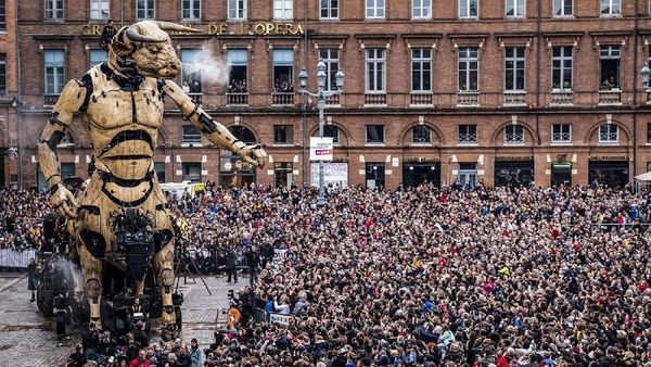 Foto: Ketika 2 Monster Menyerang Prancis