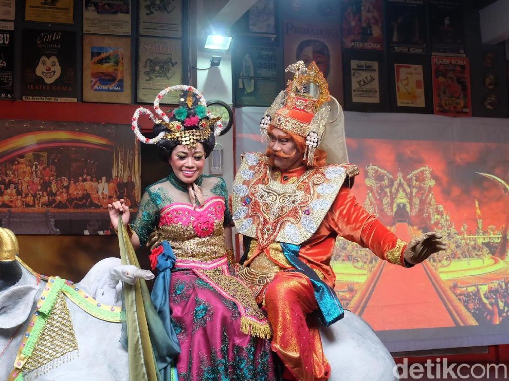Pentas Mahabarata Teater Koma Berdurasi 4 Jam dan 90 Persen Animasi Pentas Mahabarata Teater Koma Berdurasi 4 Jam dan 90 Persen Animasi