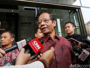 Mahfud soal Emak-Emak Kampanye Hitam ke Jokowi: Langgar UU ITE Mahfud soal Emak-Emak Kampanye Hitam ke Jokowi: Langgar UU ITE