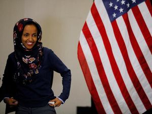 Demokrat Ubah Aturan, Ilhan Omar Bisa Berhijab di Kongres AS Demokrat Ubah Aturan, Ilhan Omar Bisa Berhijab di Kongres AS
