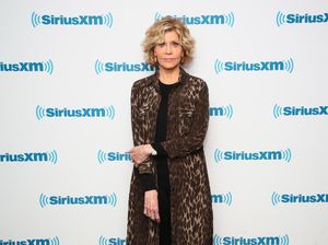 Usia Sudah 82 Tahun, Jane Fonda Stop Operasi Plastik Usia Sudah 82 Tahun, Jane Fonda Stop Operasi Plastik