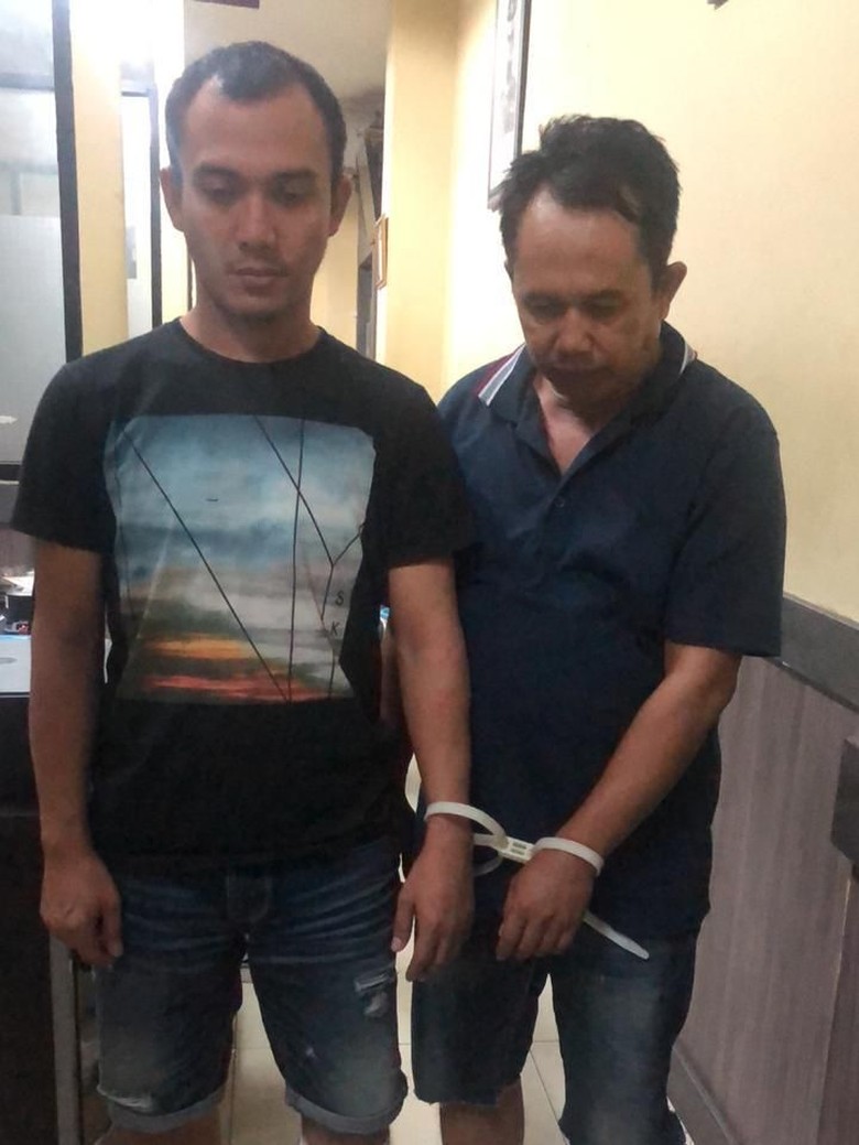 2 Pencuri Modus Ganjal ATM di Jakut Ditangkap 2 Pencuri Modus Ganjal ATM di Jakut Ditangkap
