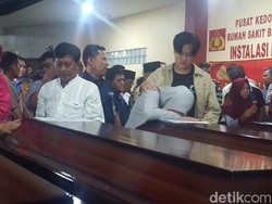 Video: Ikut Serahkan 7 Jenazah, Lion Air Minta Maaf