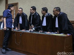 MA Vonis Bebas Advokat Lucas, KY Tunggu Salinan PK