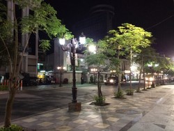 Kawasan Orchard Road ala Surabaya