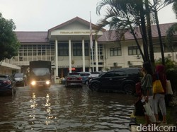 Hujan Deras, Sejumlah Ruas Jalan di Palembang Banjir
