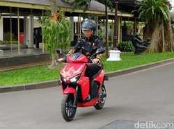 Motor Listrik Modal Rp 8.000 Bisa 100 km, Bagaimana Vario Cs?
