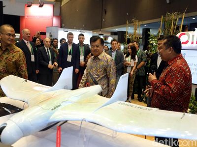 JK Buka Pameran Indo Defence 2018 Expo & Forum