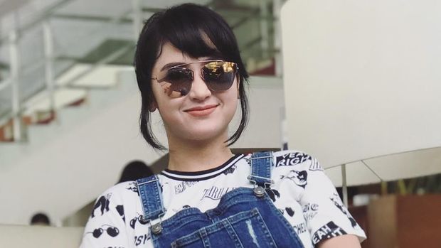 Dewi Perssik
