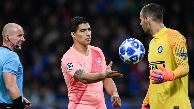 Samir Handanovic mengakui Barcelona bermain lebih baik dibandingkan Inter Milan.