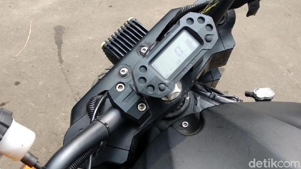Yamaha R1 modifikasi Foto: Luthfi Anshori