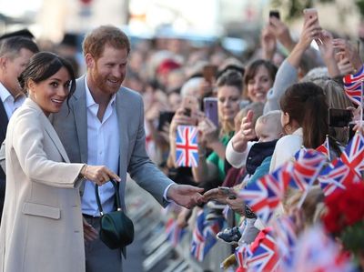 Foto: Tas Rp 30 Jutaan Ini Jadi Favorit Rossa dan Meghan Markle