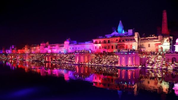 Melihat Perayaan Diwali di India dan Nepal