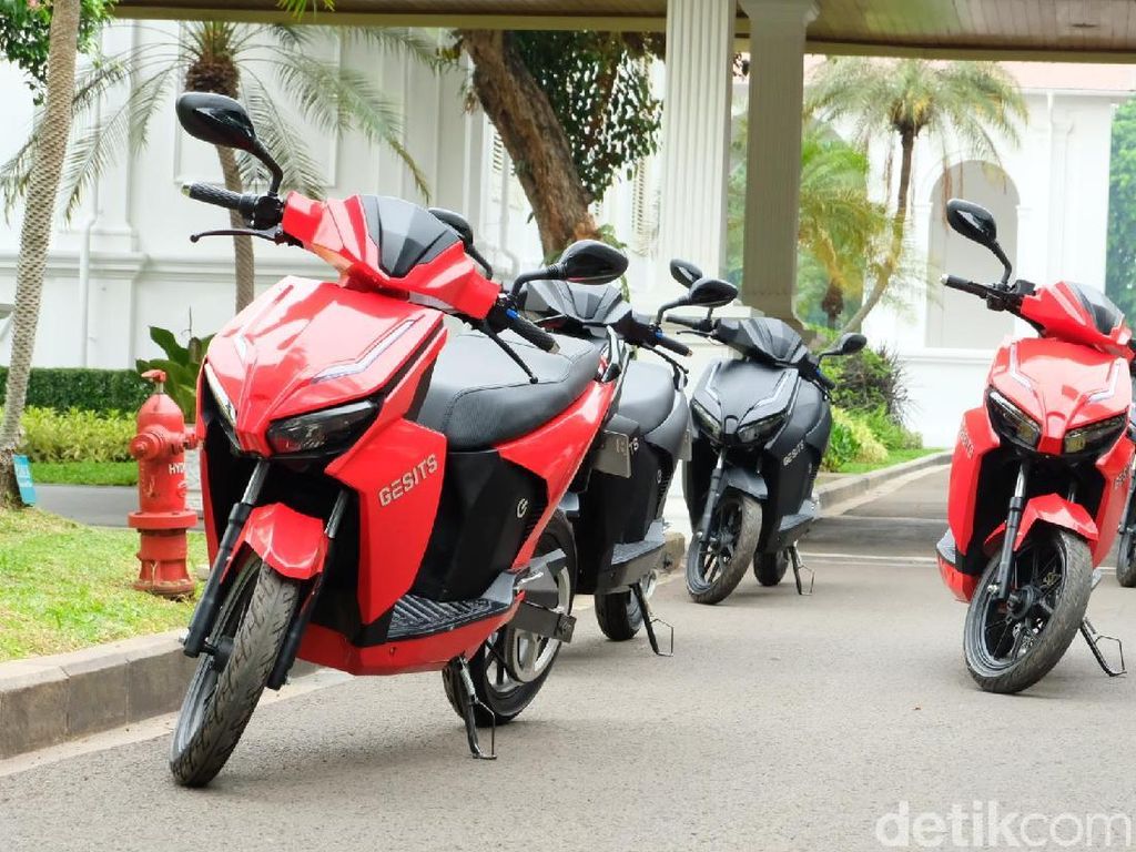 Modal Rp 8.250 Naik Motor Listrik Bisa Touring Jakarta-Sukabumi Modal Rp 8.250 Naik Motor Listrik Bisa Touring Jakarta-Sukabumi