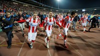 Ini jadi kemenangan bersejarah bagi Red Star. Mereka jadi klub pertama asal Serbia yang memenangi pertandingan Liga Champions (di era Liga Champions yang dimulai pada 1992). Foto: Paul Childs/Action images via Reuters
