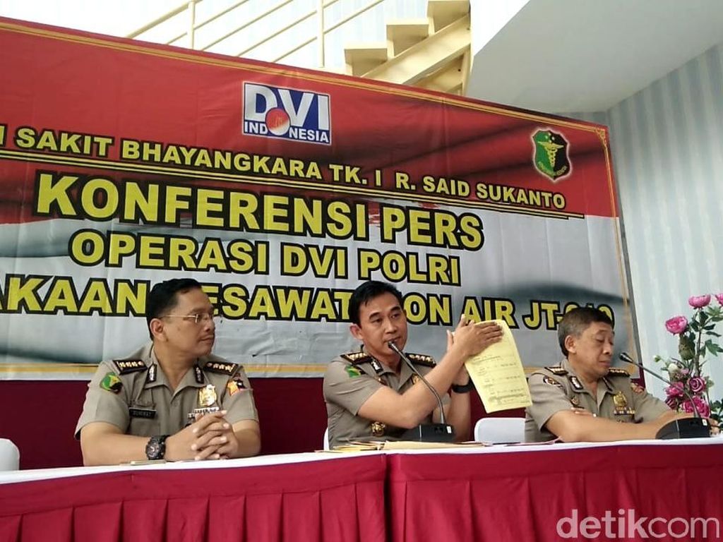 Begini Sulitnya Identifikasi Jasad Korban Lion Air Melalui Gigi Begini Sulitnya Identifikasi Jasad Korban Lion Air Melalui Gigi
