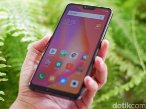 Mi 8 Lite: Padukan Kinerja dan Harga yang Oke Mi 8 Lite: Padukan Kinerja dan Harga yang Oke