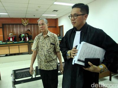Muljono Tedjokusumo Jalani Sidang Perdana