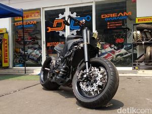 Si Munaroh, Moge Street Fighter