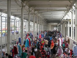Pemprov DKI Evaluasi Penempatan PKL di Skybridge Tanah Abang