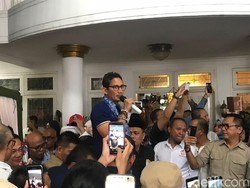 Sandi Minta Emak-emak Rayu Pendukung Jokowi Pindah ke Prabowo