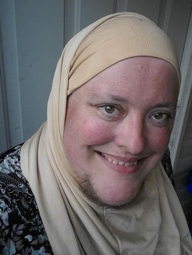 Kisah Romantis Suami yang Tumbuhkan Janggut Demi Beri Dukungan Istri