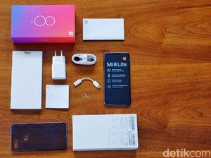 Unboxing Xiaomi Mi 8 Lite yang Berpenampilan Stylish Unboxing Xiaomi Mi 8 Lite yang Berpenampilan Stylish