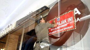 Reklame Barbershop Hingga Coffeshop Ditertibkan Satpol PP