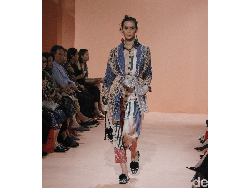 Refleksi 36 Tahun Berkarya di Koleksi Busana Terbaru Biyan