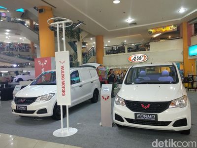 Mobil Taksi Online Wuling