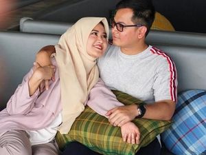 Tommy Kurniawan Sempat Takut dan Ngumpet saat Lahiran Putra Ketiga Tommy Kurniawan Sempat Takut dan Ngumpet saat Lahiran Putra Ketiga