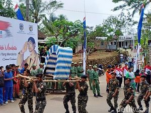 1.000 Orang Ikuti Napak Tilas Gerilya Jenderal Soedirman di Pacitan 1.000 Orang Ikuti Napak Tilas Gerilya Jenderal Soedirman di Pacitan