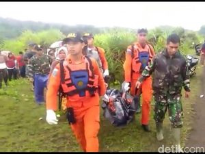 Terseret Banjir Bandang, Bocah SD Tasikmalaya Tewas Terseret Banjir Bandang, Bocah SD Tasikmalaya Tewas