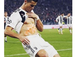Ada yang mengedit perut Ronaldo ada gambar wajah Jose Mourinho, manajer MU. (Foto: Internet/Twitter)