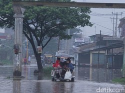 Banjir Putuskan Sejumlah Jalan di Kabupaten Bandung