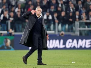 Scholes Kritik Aksi Tak Berkelas Mourinho di Turin