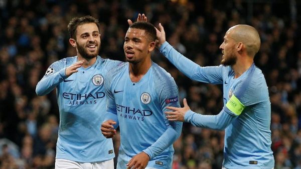 Manchester City Menang Setengah Lusin
