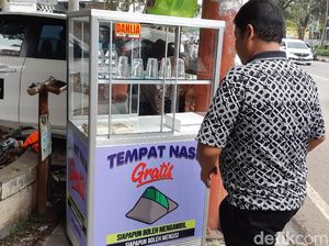 Video: Semangat Berbagi via Etalase Nasi Bungkus Gratis di Bandung
