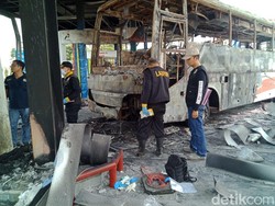 Polisi Olah TKP SPBU yang Terbakar Ditabrak Bus, Ini Hasilnya
